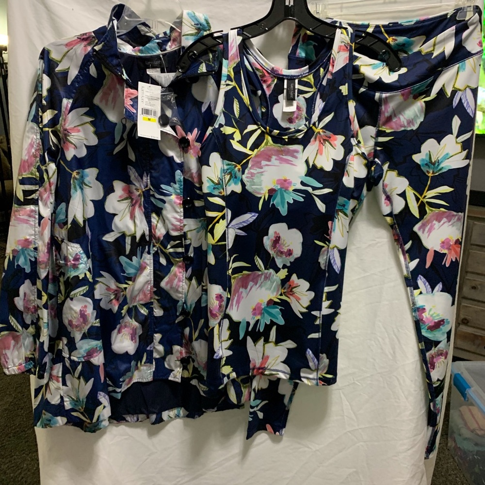 Karen Kane Navy Floral Leggings, Tank & Jacket Set